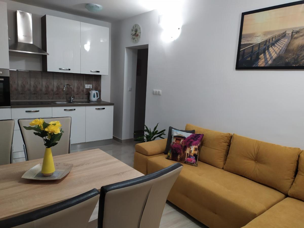 Apartmani Mira Nin Εξωτερικό φωτογραφία