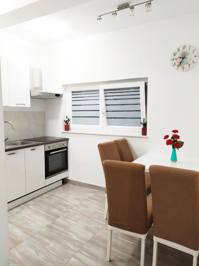 Apartmani Mira Nin Εξωτερικό φωτογραφία