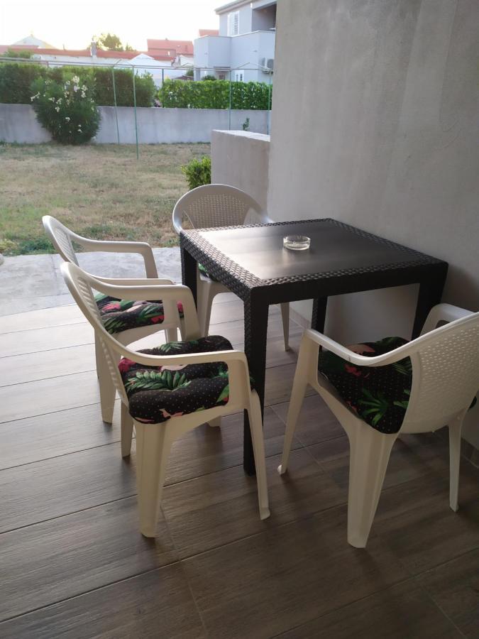 Apartmani Mira Nin Εξωτερικό φωτογραφία