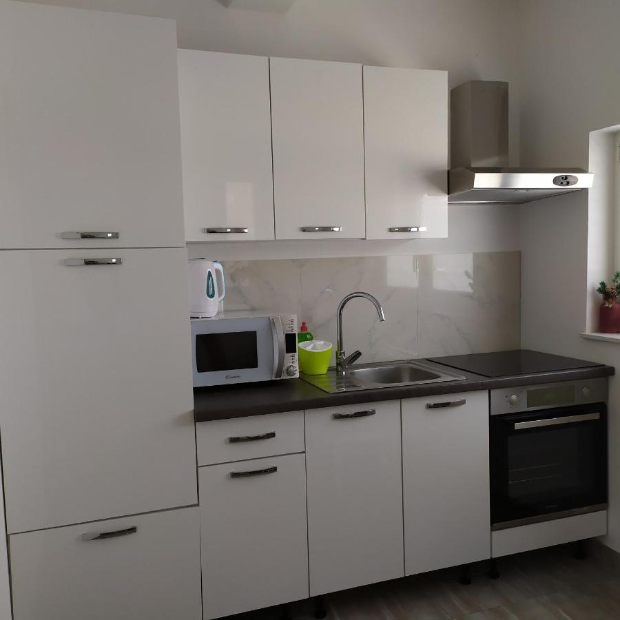 Apartmani Mira Nin Εξωτερικό φωτογραφία