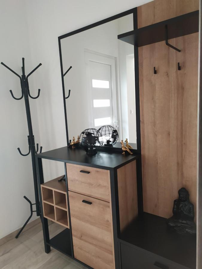 Apartmani Mira Nin Εξωτερικό φωτογραφία