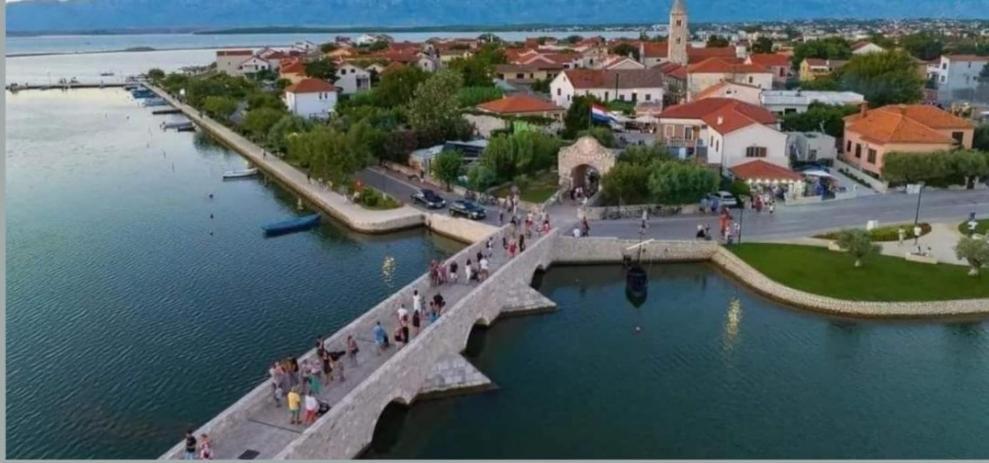 Apartmani Mira Nin Εξωτερικό φωτογραφία